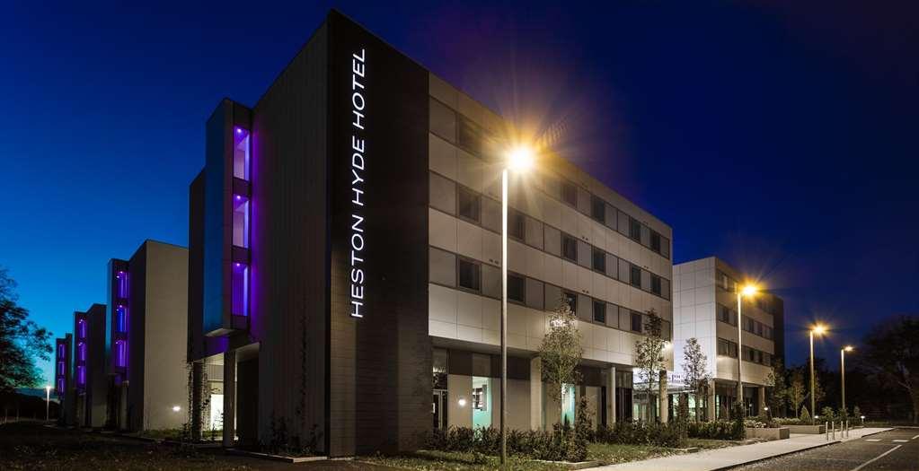 Heston Hyde Hotel Hounslow Extérieur photo