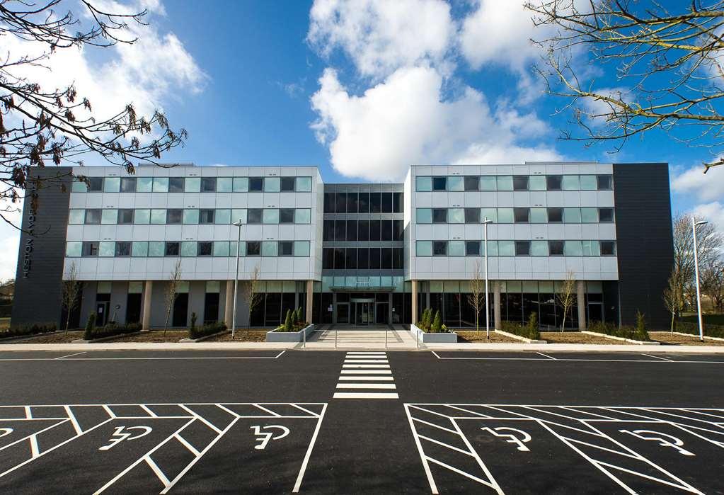 Heston Hyde Hotel Hounslow Extérieur photo