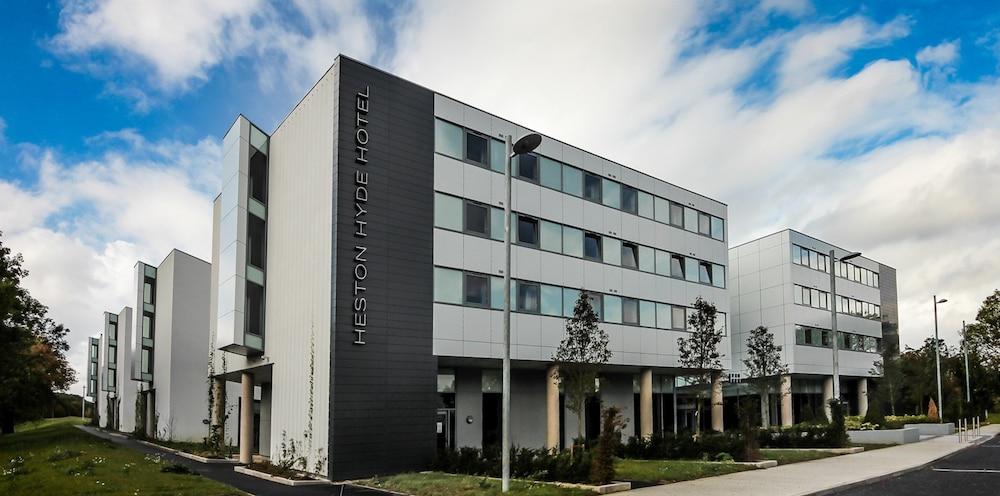 Heston Hyde Hotel Hounslow Extérieur photo