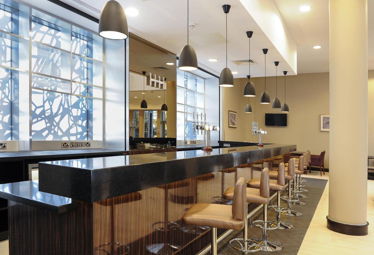 Heston Hyde Hotel Hounslow Extérieur photo