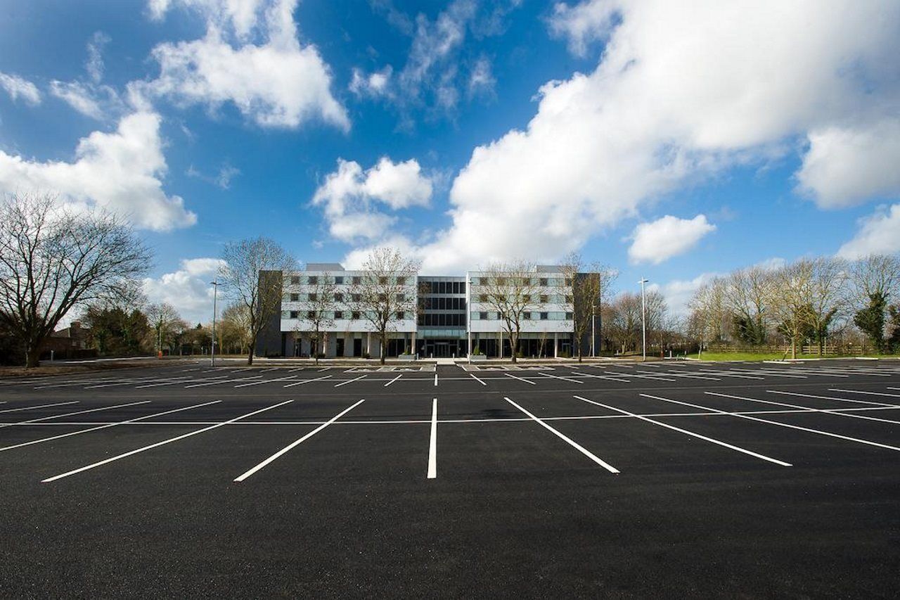 Heston Hyde Hotel Hounslow Extérieur photo