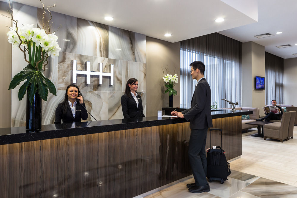Heston Hyde Hotel Hounslow Extérieur photo